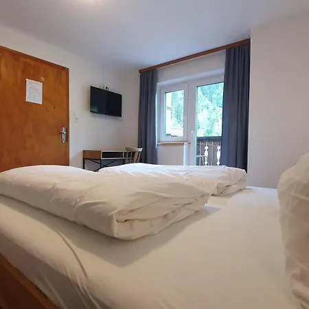 Berggasthof Alpenrose Vendégház Hinterhornbach